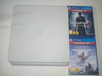Playstation 4 PS4 + 2 giochi