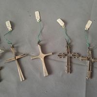 5 pendenti da collana a croce