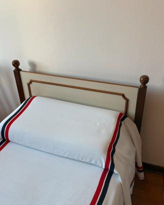 Letto singolo usato
