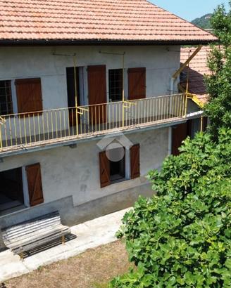 CASA DI CORTE A STRONA