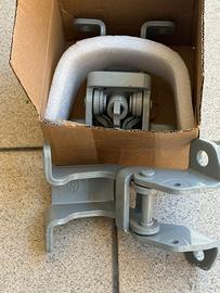 Cerniere per sportello destro XEV YoYo