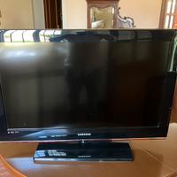 Monitor TV Samsung 32” con dtv2