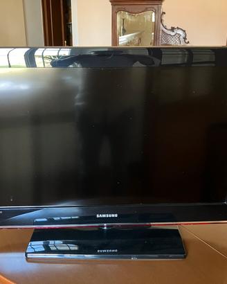 Monitor TV Samsung 32” con dtv2