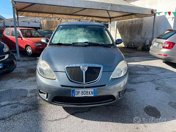 Lancia Ypsilon 1.2 Platino