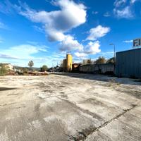 Terreno industriale con capannone