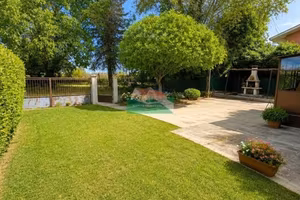 Villa di 215 m² con più di 5 locali e box auto dop