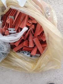 Crocette Distanziatori e Cugnetti Per pavimenti