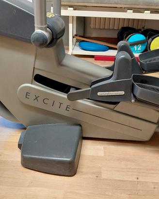 technogym ellittica exite 700 autoalimentata