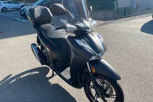 SH350 SPORT da vetrina