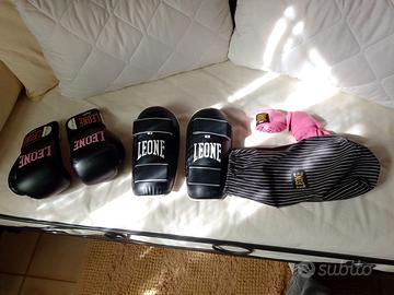 Titolo: Kit Completo Kickboxing / Muay Thai LEONE 