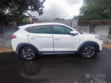 Hyundai Tucson Exellence 1.6 CRDi 48V 136cv