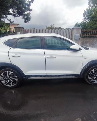 Hyundai Tucson Exellence 1.6 CRDi 48V 136cv