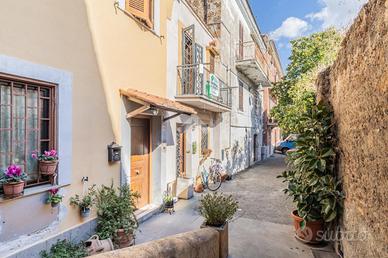 3 LOCALI A CERVETERI