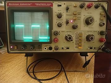 Oscilloscopio analogico doppia traccia