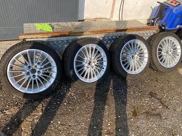 Audi A3: 4 Invernali + Cerchi Originali