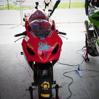 Suzuki gsxr-600 k4 pista