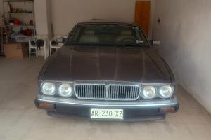 Jaguar XJ6 