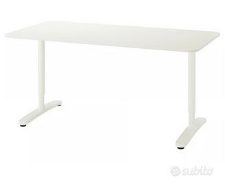 Scrivania Bekant IKEA