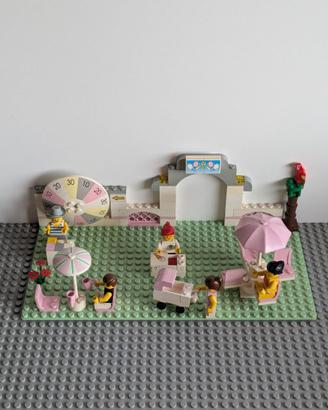 LEGO set 6409 Island Arcade