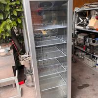 Vetrina espositiva negativa/positiva