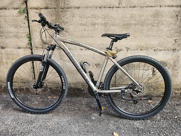 MTB Mountain Bike  Bianchi Kuma 27.5