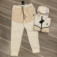 Nike tech