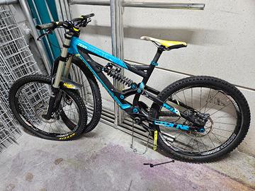 Bergamont Straitline Team - Bici Downhill / DH