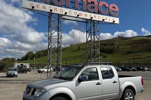Nissan Navara 2.5 dCi 4 porte Double Cab LE