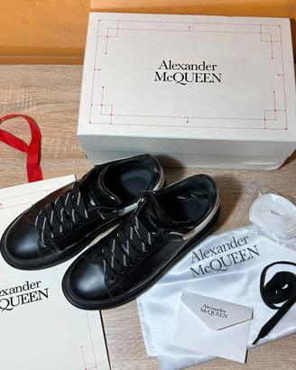 Alexander McQueen Nere
