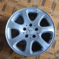 Cerchi in lega Mercedes Benz 225/50 R16