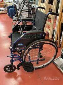 Sedia a rotelle manuale blu