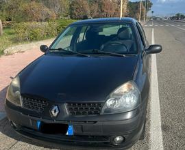 Renault clio 2 anno 2002
