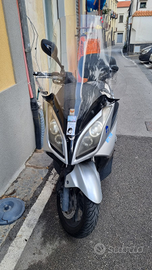 Kymco 300 downtown