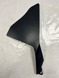 FIANCHETTO CARENA LATERALE CENTRALINA NERO DESTRO
