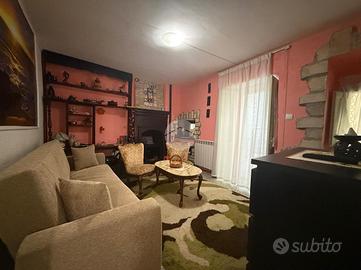 2 LOCALI A MANOPPELLO