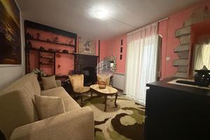 2 LOCALI A MANOPPELLO