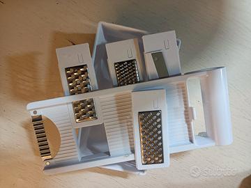 Mandolina taglia affetta