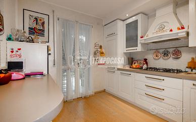 Piano terra con ingresso indipendente e giardino p