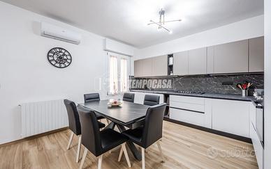 TRILOCALE COMPLETAMENTE RISTRUTTURATO A CORREGGIO