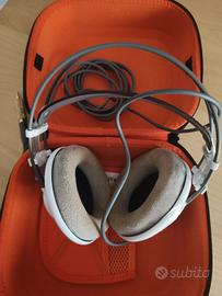 Bellissime cuffie AKG K701 con custodia.