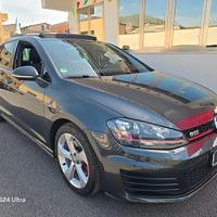 Volkswagen Golf GTI Performance 2.0 TSI 5p. BlueMo