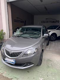 Lancia Ypsilon 1.0 FireFly 5 porte S&S Hybrid Silv