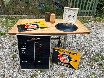 Listino bar, orologio, lampadario smaltato