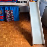 Letto bimbo con soppalco e scivolo