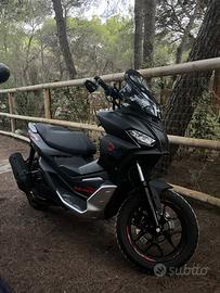 APRILIA SR GT 125