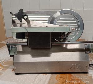 affettatrice elettrica 