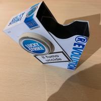 Scatola latta lucky strike blu pubblicitaria