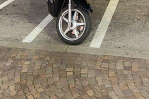 Kymco people s 200