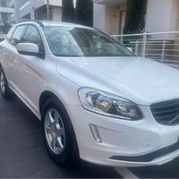 Volvo XC 60  04/2017  CV 150 kW 110
