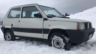 FIAT PANDA 4x4 restaurata da targa oro